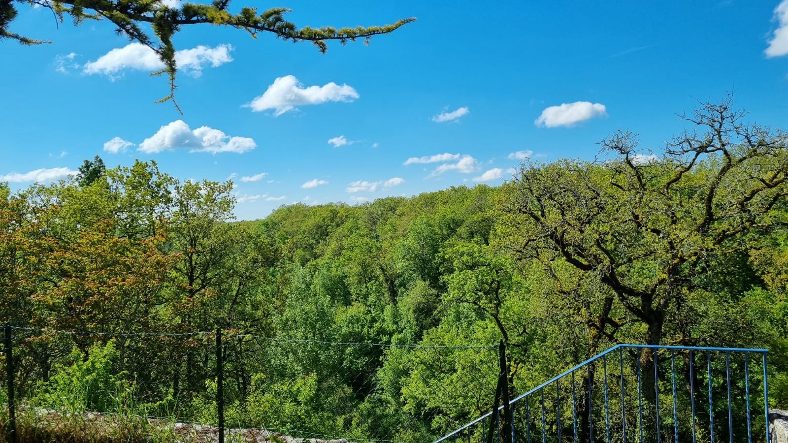 Charmante propriété remplie d'histoire sur les hauteurs  d'un hameau du Quercy