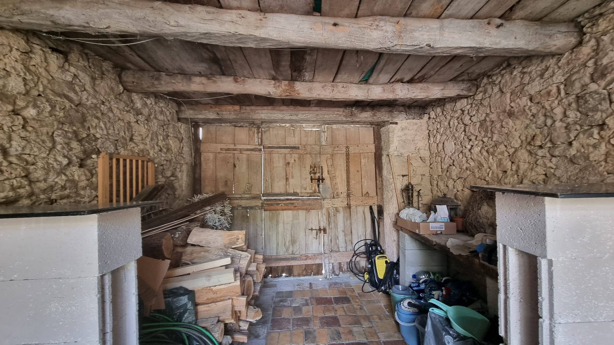 Magnifique Propriété  au Cœur d'un  village emblématique et d’histoire dans le Quercy Blanc