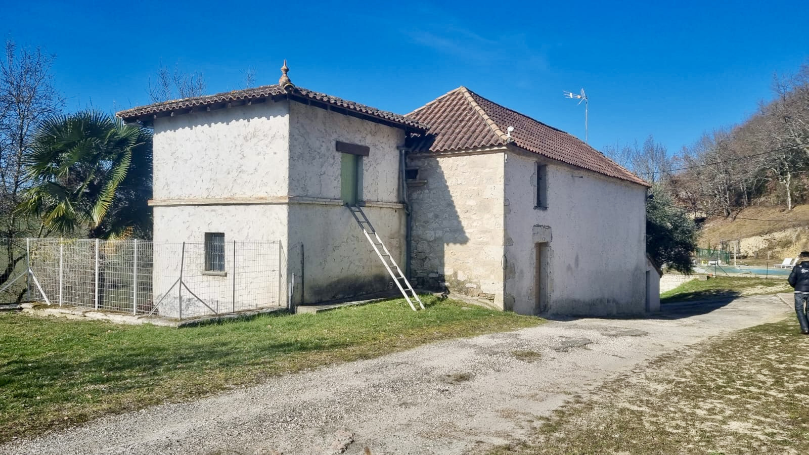 Belle propriété en pierre avec vue dégagée dans le Tarn et Garonne