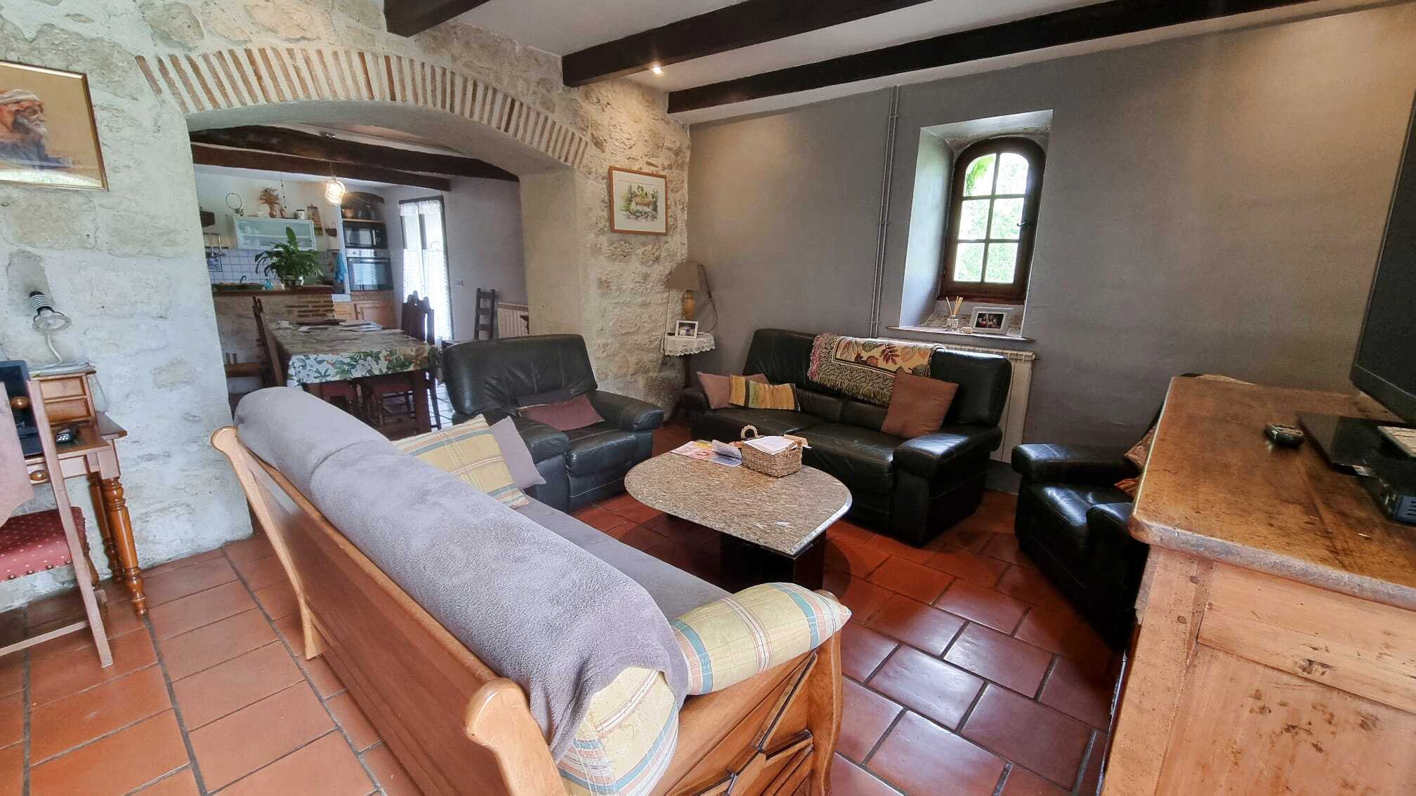 Ancienne grange convertie en Habitation dans un hameau paisible avec belle vue