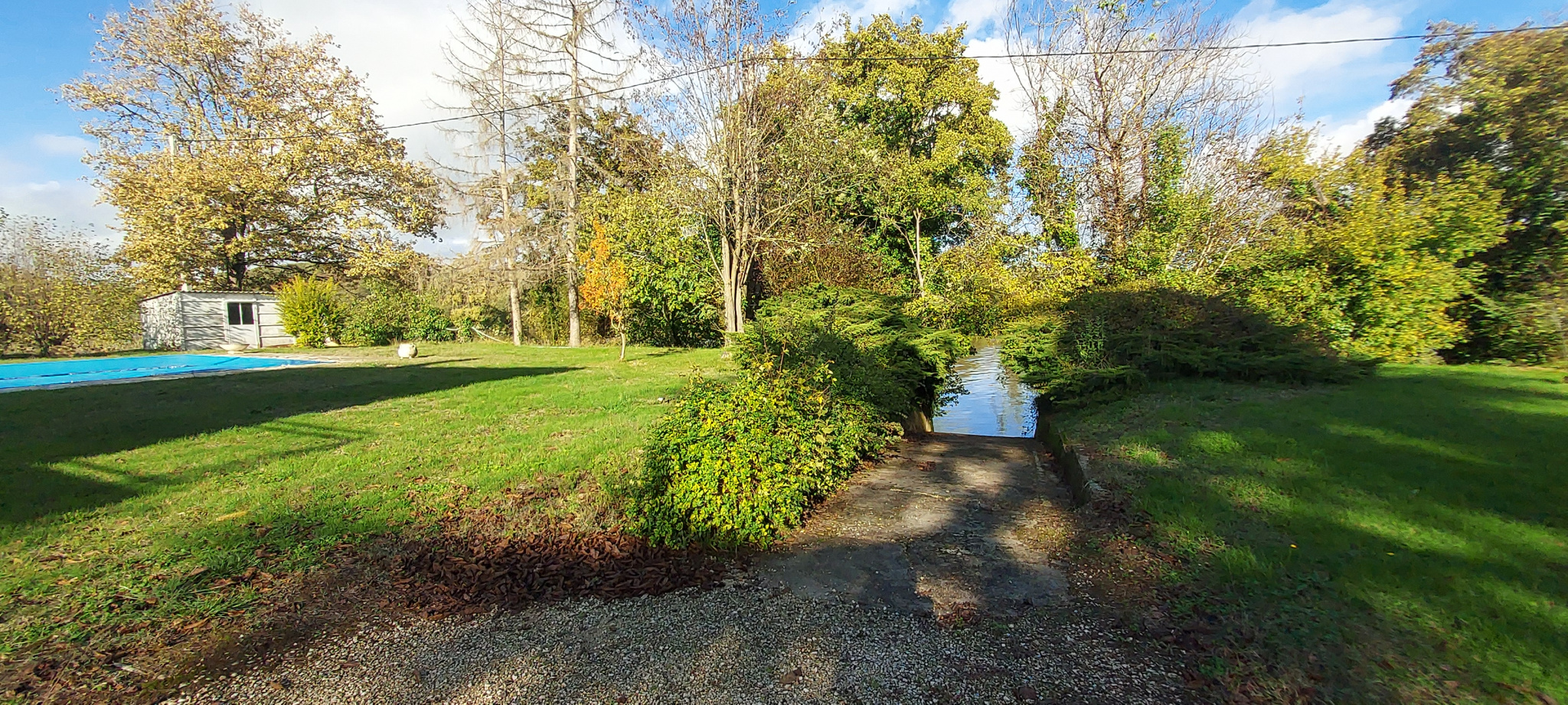 Villa au bord du Lot