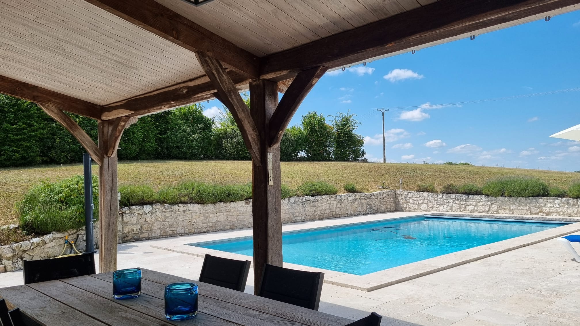 Superbe maison en pierre dans le Quercy à proximité d'un hameau