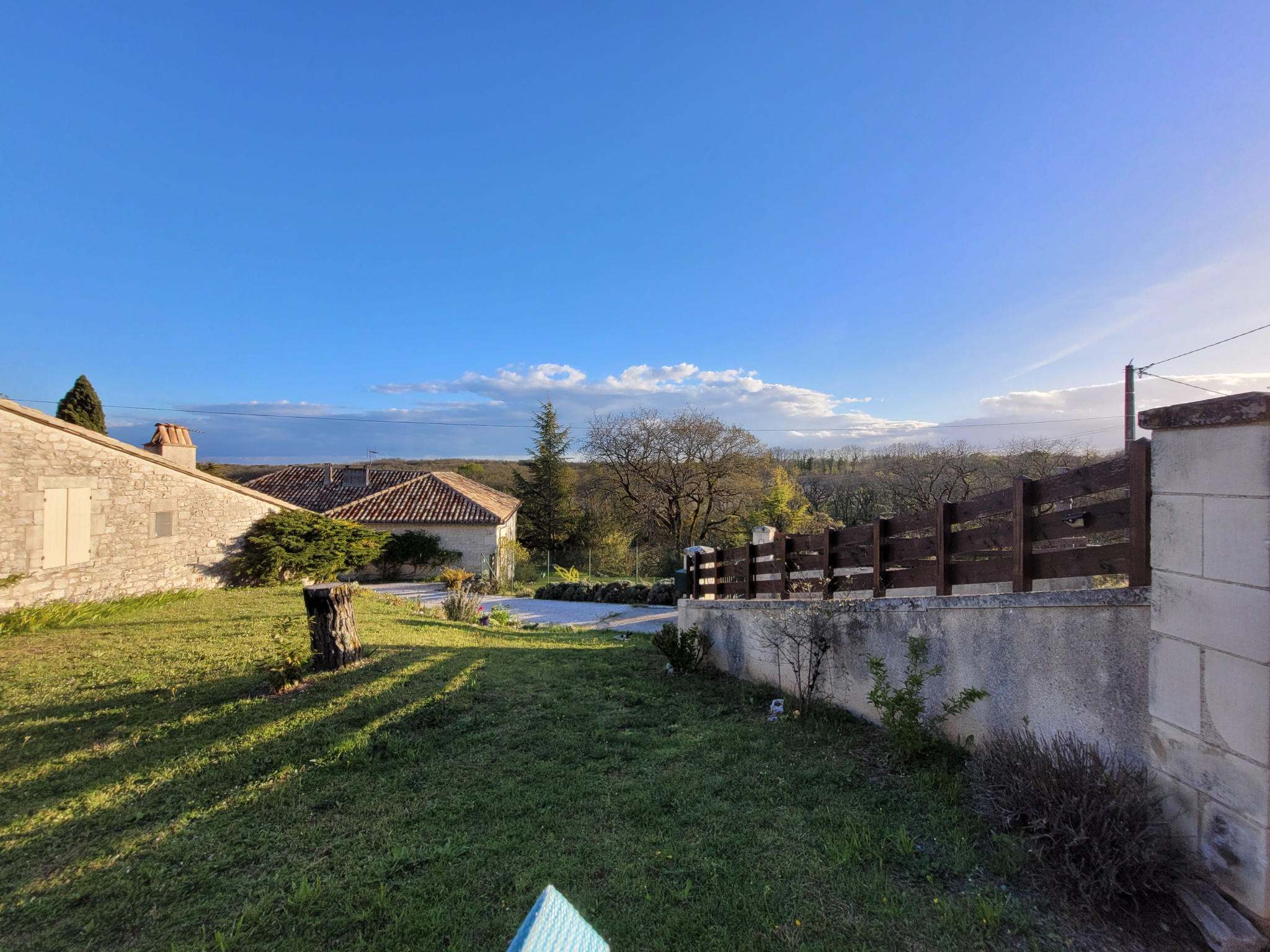 Charmante propriété remplie d'histoire sur les hauteurs  d'un hameau du Quercy