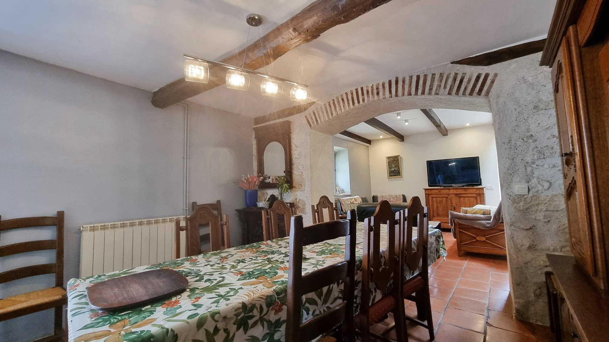 Ancienne grange convertie en Habitation dans un hameau paisible avec belle vue